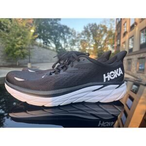 Hoka One One Clifton 9 1127895 BWHT Men 10.5 D Black Road Run Sneakers.Perfect!!